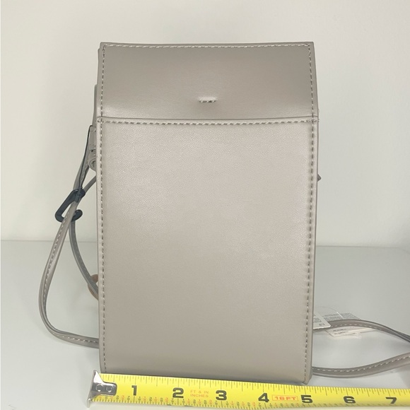 Uniqlo Faux-Leather Mini Tool Shoulder Bag in Taupe - Picture 5 of 5